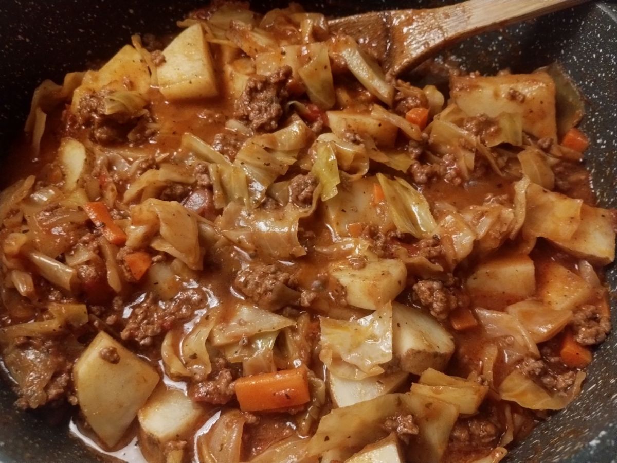 Cabbage and ground&nbsp;beef